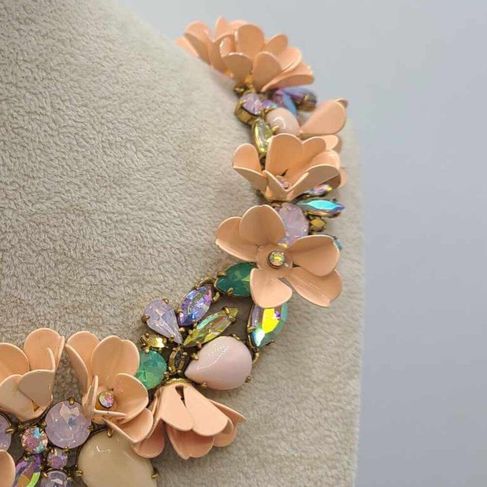 J Crew Rare Peach Flower Wreath Necklace with Multi Colored Crystals - Picture 8 of 14